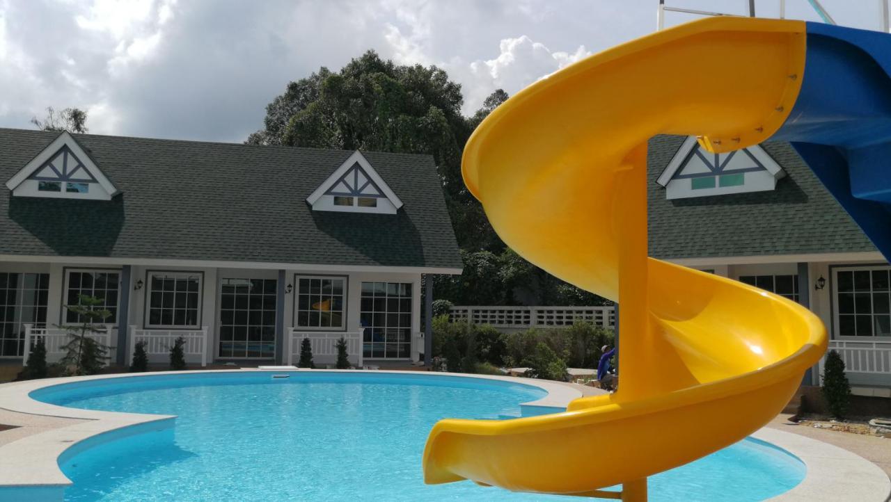 English Resotel : อิงลิช รีโซเทล ナコーンシータンマラート エクステリア 写真